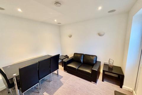 4 bedroom house to rent, Myrtle Street, Middlesbrough, TS1