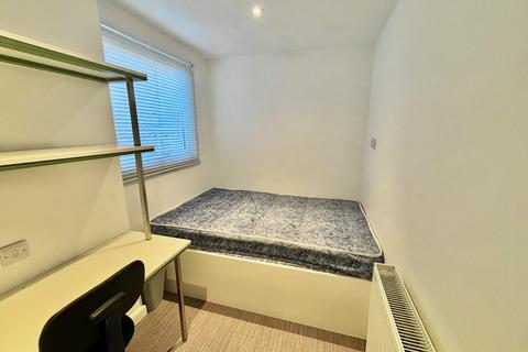 4 bedroom house to rent, Myrtle Street, Middlesbrough, TS1