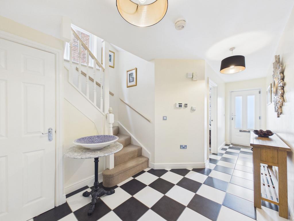 House in Nottingham, Gedling - View 5