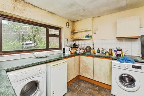3 bedroom end of terrace house for sale, Silver Street, Dilton Marsh, Westbury