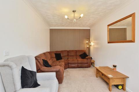 3 bedroom link detached house for sale, Winwood Close, Deanshanger, Milton Keynes