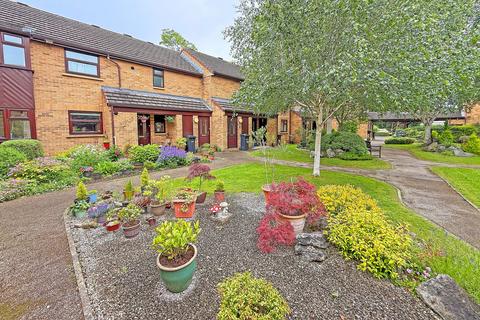2 bedroom flat for sale, Wetherby Road, Charlwood, HG2