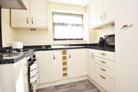 2 bedroom flat for sale, Wetherby Road, Charlwood, HG2
