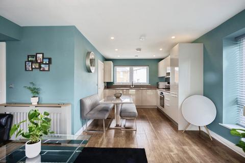 2 bedroom end of terrace house for sale, Skipper Walk, Ashford, TN24 9
