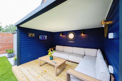 2 bedroom end of terrace house for sale, Skipper Walk, Ashford, TN24 9