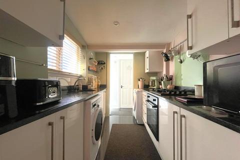 2 bedroom terraced house for sale, The Street Wrecclesham, Farnham