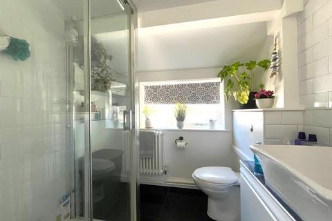 2 bedroom terraced house for sale, The Street Wrecclesham, Farnham