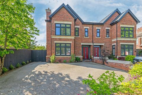 5 bedroom semi-detached house to rent, Grappenhall Road, Stockton Heath, WA4