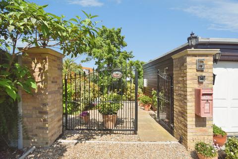 3 bedroom detached bungalow for sale, Percy Avenue, Broadstairs