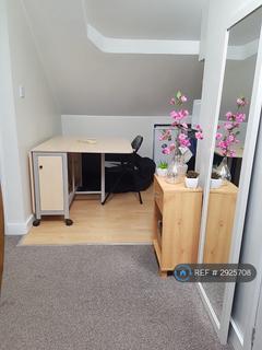 1 bedroom in a house share to rent, Walford Road, Uxbridge, UB8