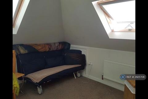 1 bedroom in a house share to rent, Walford Road, Uxbridge, UB8