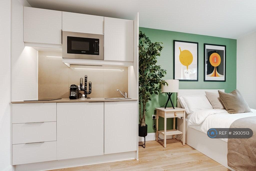 Apartment in South Cambridgeshire, Orchard Park - View 2