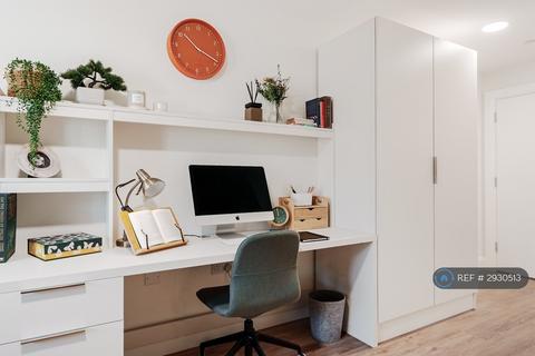 Studio to rent, Neal Drive, Cambridge, CB4