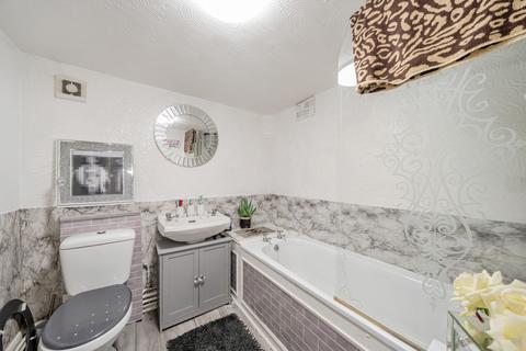 1 bedroom apartment for sale, Pier Road, Northfleet, Gravesend