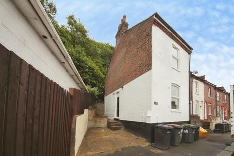 3 bedroom end of terrace house for sale, Hartley Road, Luton