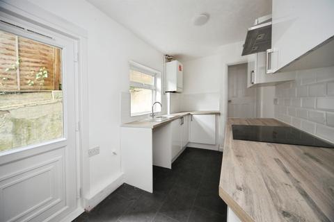 3 bedroom end of terrace house for sale, Hartley Road, Luton