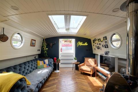 1 bedroom houseboat for sale, St Katharine Docks, Wapping, E1W