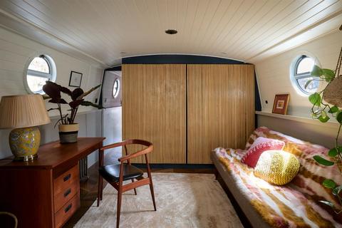 1 bedroom houseboat for sale, St Katharine Docks, Wapping, E1W