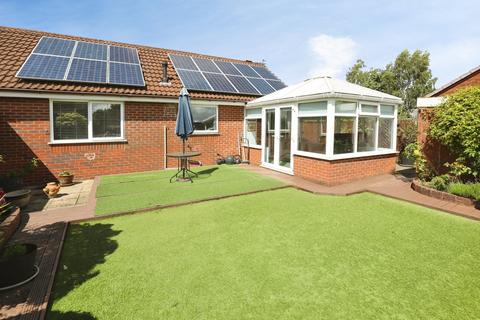 2 bedroom semi-detached bungalow for sale, Fulmar Grove, Liverpool, L12