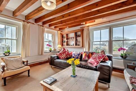 5 bedroom end of terrace house for sale, Catherine Street, St Davids SA62