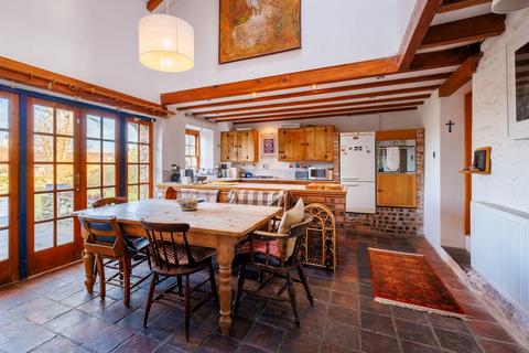 5 bedroom end of terrace house for sale, Catherine Street, St Davids SA62