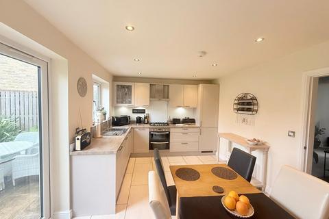 3 bedroom house to rent, Moor View, Addingham, Ilkley, West Yorkshire, LS29