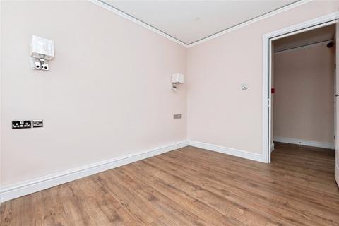 1 bedroom flat for sale, Swanley Centre, London Road, Kent, BR8