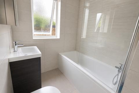 1 bedroom in a house share to rent, Ruislip Road, Northolt, UB5