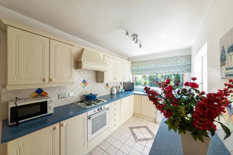 3 bedroom semi-detached house for sale, Meadow Crescent, Scwrfa, Tredegar