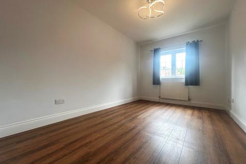 2 bedroom apartment to rent, Waterlow Mews, Hitchin, SG4