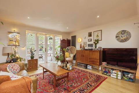3 bedroom townhouse for sale, Cumberland Mews, Tunbridge Wells, Kent, TN1