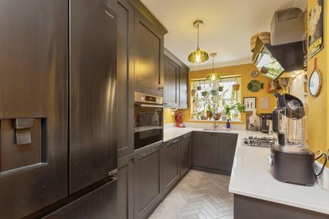 3 bedroom townhouse for sale, Cumberland Mews, Tunbridge Wells, Kent, TN1