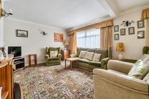 3 bedroom detached house for sale, Andrews Way, Marlow