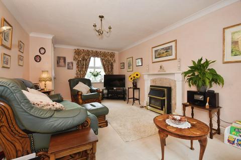 3 bedroom detached house for sale, Aspen Close, Buxton, SK17