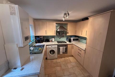 2 bedroom terraced house to rent, The Square, Lymm