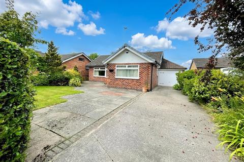 2 bedroom detached bungalow for sale, Common Lane, Lach Dennis, CW9
