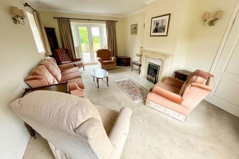 2 bedroom detached bungalow for sale, Common Lane, Lach Dennis, CW9