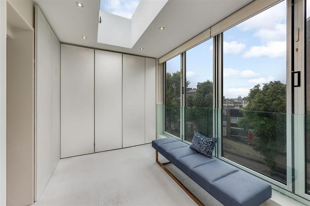 En-suite Dressing Room