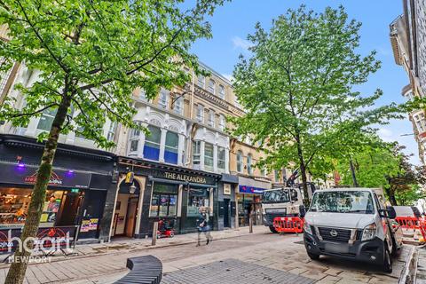 2 bedroom flat to rent, Commercial Street, NEWPORT