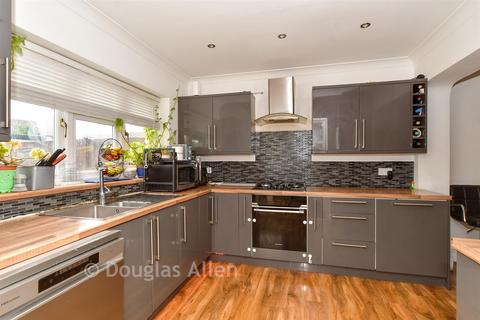 3 bedroom semi-detached house for sale, Oates Road, Romford RM5