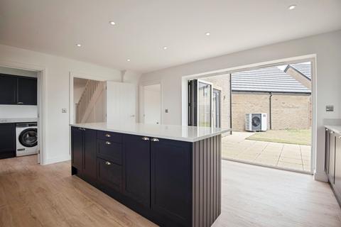 5 bedroom detached house for sale, Muncey Grove, Bassingbourn, Royston
