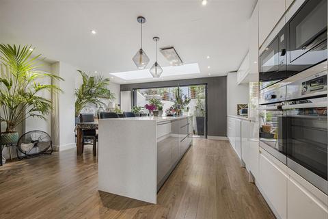 4 bedroom townhouse for sale, Madeira Avenue, Shortlands, BR1