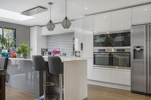 4 bedroom townhouse for sale, Madeira Avenue, Shortlands, BR1