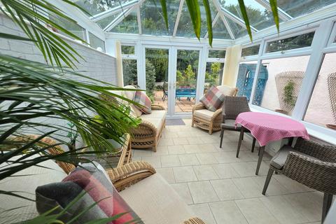 3 bedroom semi-detached bungalow for sale, Rockfields, Porthcawl CF36