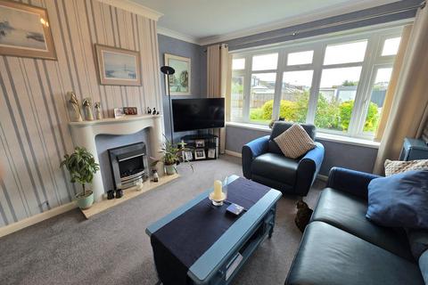 3 bedroom semi-detached bungalow for sale, Rockfields, Porthcawl CF36