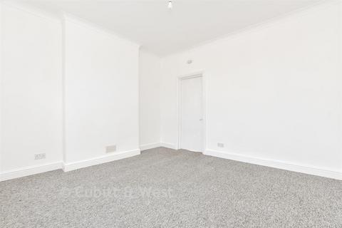 1 bedroom flat for sale, 84 Birchanger Road, London SE25