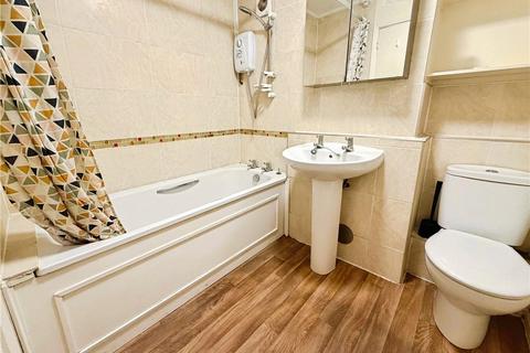 2 bedroom apartment for sale, Broadwater Road, Romsey, Hampshire