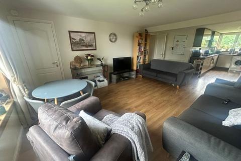 undefined, Avenue Park, Bridge of Allan, Stirling, FK9