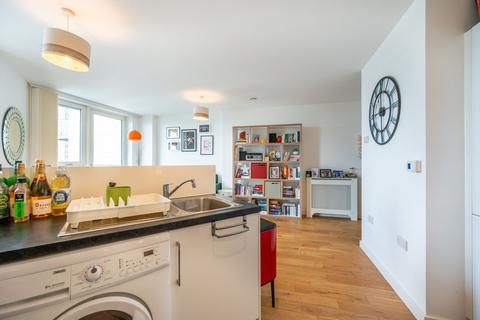 1 bedroom flat for sale, West Central Apartments, Walthamstow, London, E17