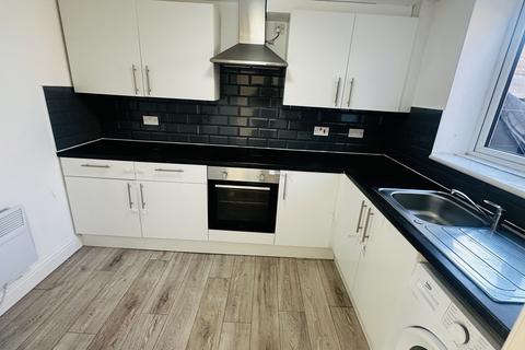 2 bedroom flat to rent, BEAUTIFUL 2 BED FLAT | AVAILABLE NOW  Chigwell Road, Woodford Green IG8
